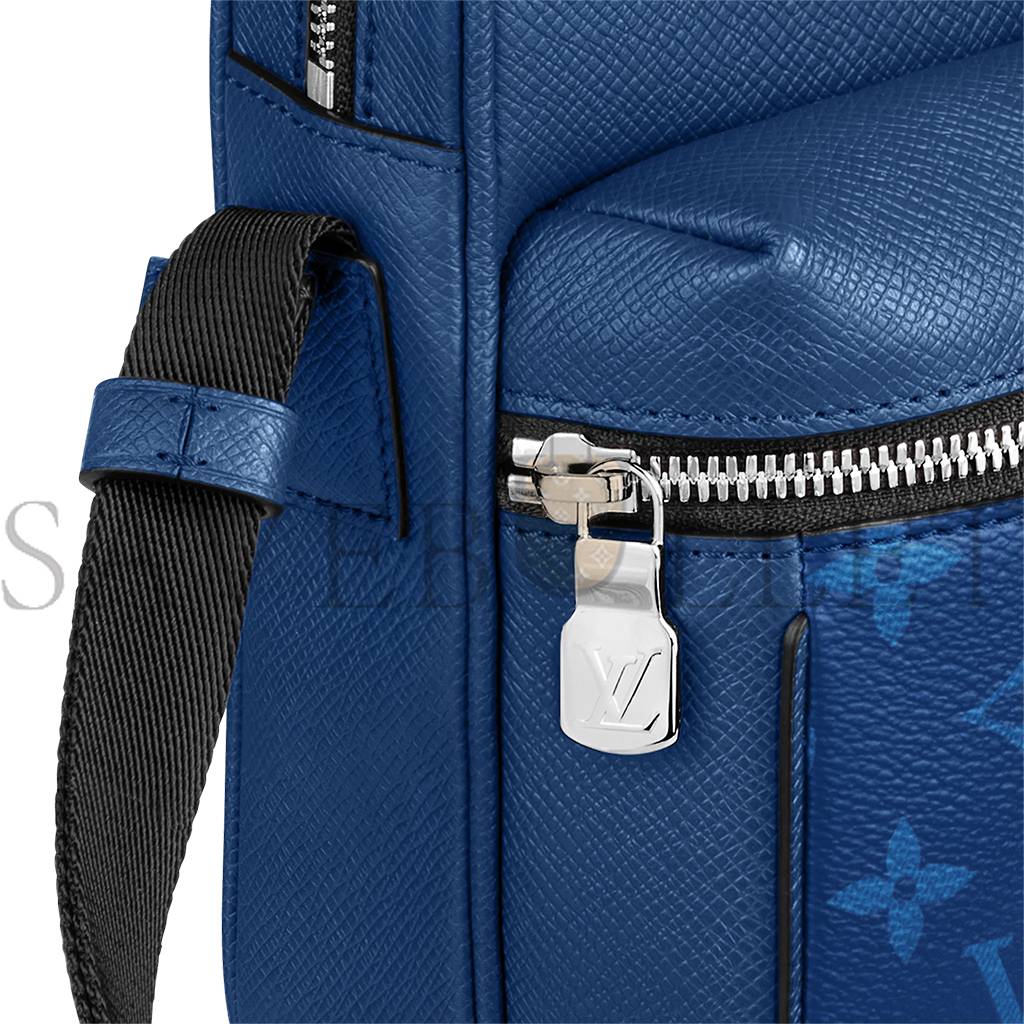 LOUIS VUITTON OUTDOOR MESSENGER M30242 (25.5*5*18cm)